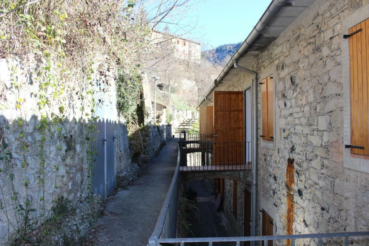 Duplex Para 6 En Cercs, Berga - A 30 Mins Del Pedraforca 桑特康奈利得赛克 外观 照片
