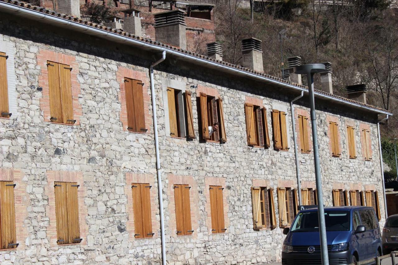 Duplex Para 6 En Cercs, Berga - A 30 Mins Del Pedraforca 桑特康奈利得赛克 外观 照片